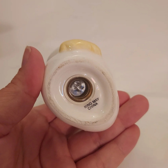 King May China Halloween Ceramic Ghosts Salt and Pepper Shakers - Picture 11 of 13